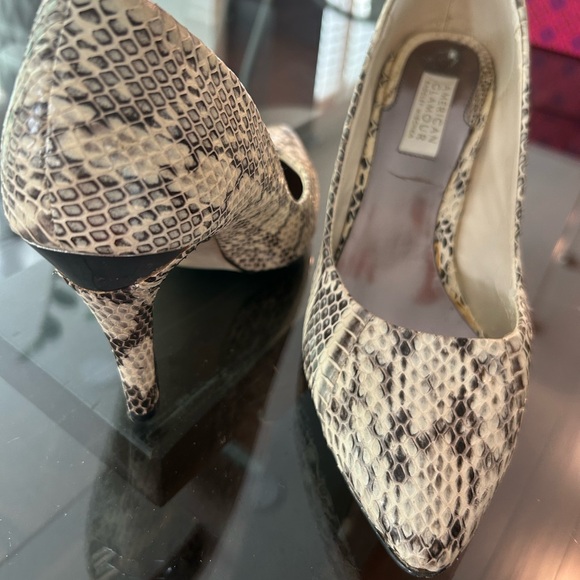 Cream and black snake skin 3” heel. Great condition. - Picture 2 of 2